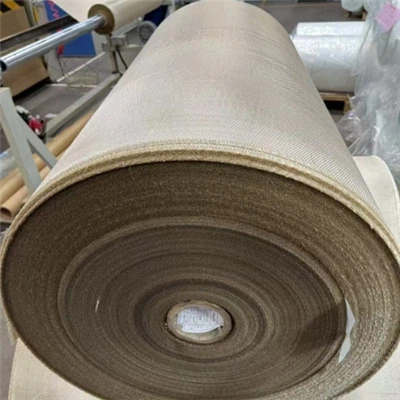 Klaasist kiudainega isoleeritud pakkelint